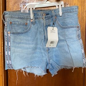 Women’s Levi’s Shorts